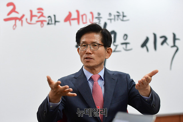 ▲ 자유한국당 김문수 사회주의개헌·정책투쟁본부 위원장. ⓒ뉴데일리 정상윤 기자