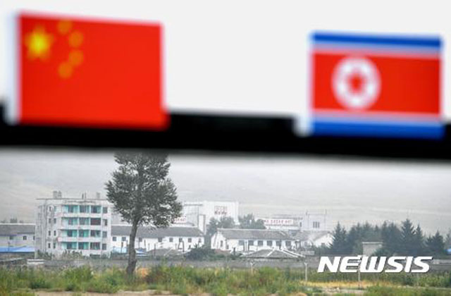 ▲ 중국에서 바라본 북한. 북한이 최근 국경지역에서 탈북자 색출을 강화하고 있다고 한다. ⓒ뉴시스. 무단전재 및 재배포 금지.