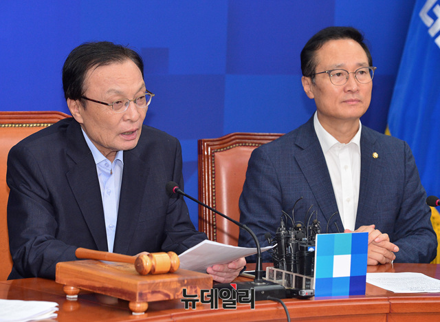 ▲ 이해찬 더불어민주당 신임 대표가 27일 오전 국회에서 열린 최고위원회의에 참석해 모두발언 하고 있다. ⓒ뉴데일리 공준표 기자