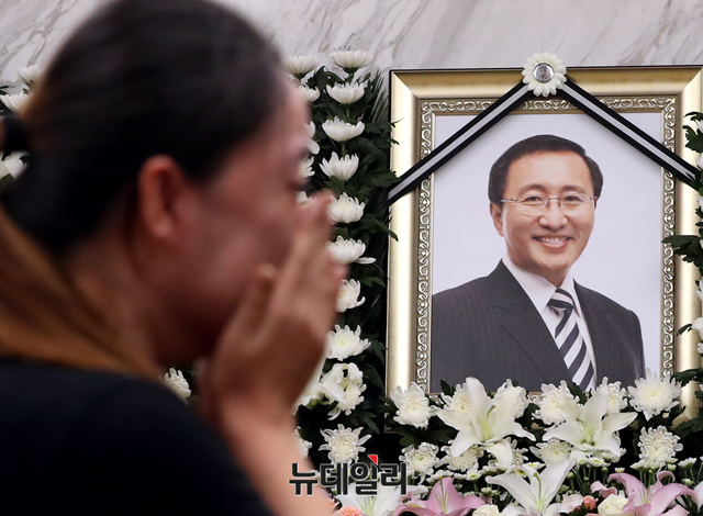 ▲ 7월 23일 노회찬 정의당 원내대표의 빈소가 마련된 서울 마포구 신촌세브란스병원 장례식장의 모습.ⓒ사진공동취재단