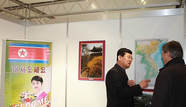 ▲ 북한이 중국에서 관광객 모집을 위한 홍보물을 배포 중이라고 한다. 사진은 2015년 스위스 베른 엑스포에서 북한 관광을 홍보하는 모습. ⓒ연합뉴스. 무단전재 및 재배포 금지.