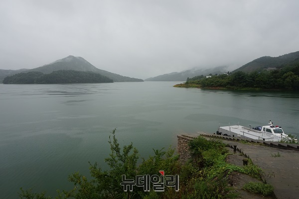 ▲ 최근 내린 비로 만수위가 된 대청댐.ⓒ뉴데일리 충청본부 D/B
