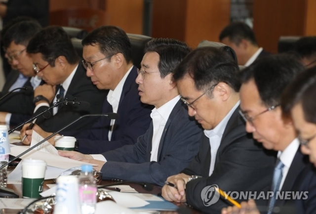 ▲ 김용범 금융위원회 부위원장이 30일 오전 서울 영등포구 한국거래소에서 열린 '제약·바이오업계 간담회'에서 인사말을 하고 있다. ⓒ연합뉴스