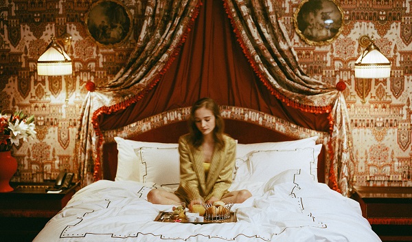 ▲ 레스케이프 컨셉 사진. 레스케이프는 서울 도심 속의 파리지앤을 대표 컨셉으로 내세웠다. ⓒ신세계