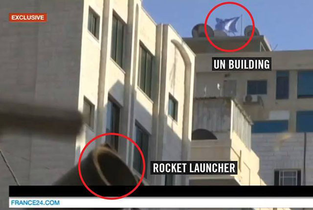 ▲ 프랑스24 TV가 내보낸 하마스와 이스라엘 간 무력충돌을 보도 화면. 하마스의 로켓발사기 뒤로 유엔 건물이 보인다. ⓒ유엔워치 관련 글 화면캡쳐.