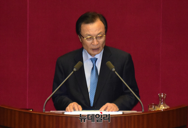 ▲ 이해찬 더불어민주당 대표가 4일 오전 국회 본회의에서 교섭단체 대표연설을 하고 있다. ⓒ뉴데일리 이종현 기자