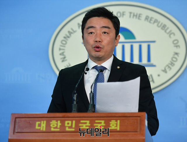 ▲ 더불어민주당 강훈식 전략기획위원장. ⓒ뉴데일리 정상윤 기자