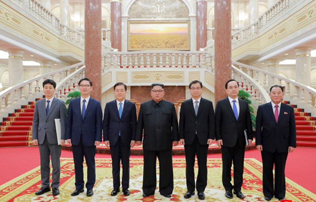 ▲ 北선전매체들이 보도한 대북특사단 소식의 사진. 김정은에 대한 미사여구가 보도 내용의 절반 이상이다. ⓒ北선전매체 화면캡쳐.