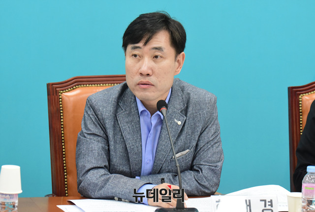 ▲ 하태경 바른미래당 최고위원이 7일 오전 국회에서 열린 병역특례제도개설TF 관련 부처 업무보고에 모두발언을 하고 있다. ⓒ뉴데일리 이종현 기자