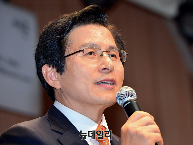 ▲ 황교안 전 국무총리가 7일 오후 5시 서울 서초구 매헌 윤봉길 의사 기념관에서 열린 '황교안의 답' 출판기념회에 참석해 인사말을 하고 있다.ⓒ뉴데일리 공준표 기자