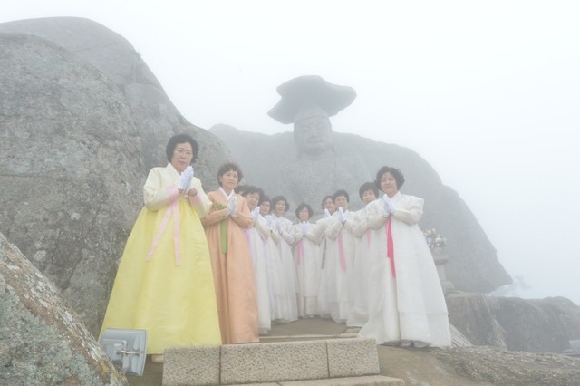 ▲ 축제 첫날 7일 열린 다례봉행 장면.ⓒ경산시