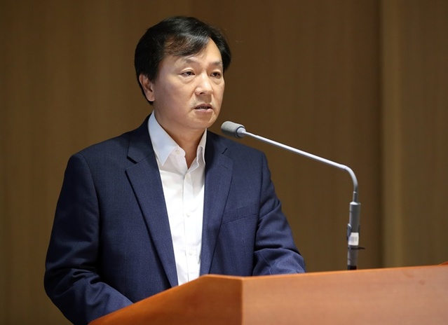 ▲ 신인석 한국은행 금융통화위원이 12일 서울 세종대로 본관에서 열린 오찬간담회에서 모두발언을 하고 있다. ⓒ한국은행