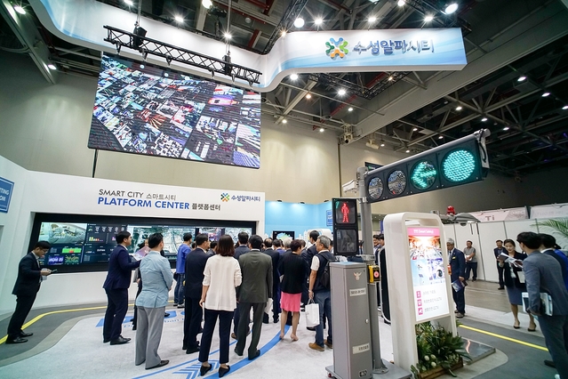 ▲ 지난 13일~15일 3일간 대구엑스코에서 개최된 ‘2018 대한민국 ICT융합엑스포‘가 3일간 1만6500여 명의 참관 속에 일정을 모두 마쳤다.ⓒ대구시
