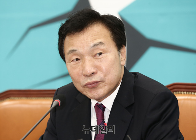 ▲ 손학규 바른미래당 대표가 14일 오전 국회에서 열린 최고위원회의에서 모두발언을 하고 있다. ⓒ뉴데일리 DB