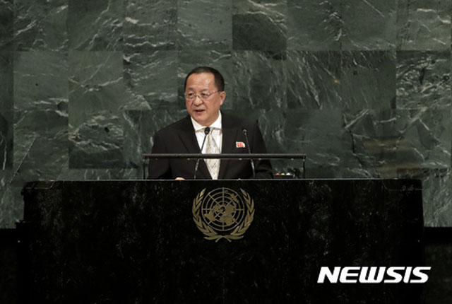 ▲ 2017년 9월 유엔 총회에서 도널드 트럼프 美대통령을 맹비난하는 리용호 北외무상. 올해는 이때와는 같지 않겠지만 그렇다고 미국과의 별다른 접촉은 없을 것이라는 관측이 지배적이다. ⓒ뉴시스. 무단전재 및 재배포 금지.