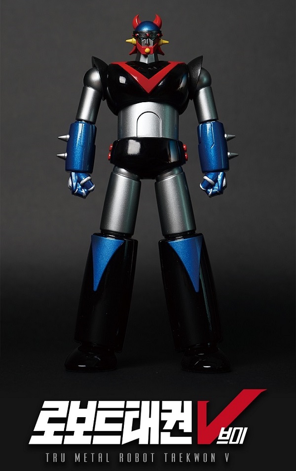 ▲ 롯데마트는 9월 22일부터 ‘토이저러스 합금 2호 로보트 태권브이’를 토이저러스의 온라인몰인 토이저러스몰을 통해 2000개 한정으로 9만9000원에 사전예약 판매를 진행한다.ⓒ롯데쇼핑