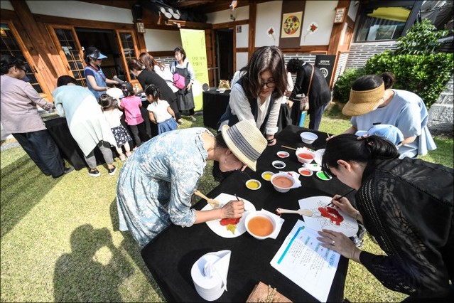 ▲ 돈화문국악당 야외행사 모습.ⓒ세종문화회관