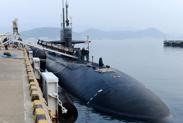 ▲ 美해군 LA급 핵추진 공격잠수함 '샌프란시스코'함이 경남 진행에 입항했을 때 모습. ⓒ뉴시스. 무단전재 및 재배포 금지.