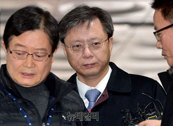 ▲ 우병우 전 청와대 민정수석 비서관이 2017년 12월 14일 오전 서울중앙지방법원에서 열린 구속영장 심사에 출석하고 있다. 기사 내용과는 관련 없다. ⓒ뉴데일리 공준표 기자