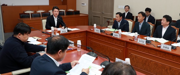 ▲ 충북도가 28일 북한 이탈주민 지원 지역협의회를 열어 탈북 주민들을 위한 실질적 지원 방안을 강화하기로 했다.ⓒ충북도