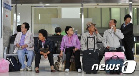▲ 역귀성하는 노년세대 모습 ⓒ뉴스원