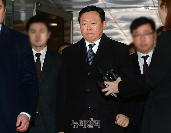 ▲ 올해 초 법원에 모습을 나타낸 신동빈 롯데그룹 회장. ⓒ정상윤 기자