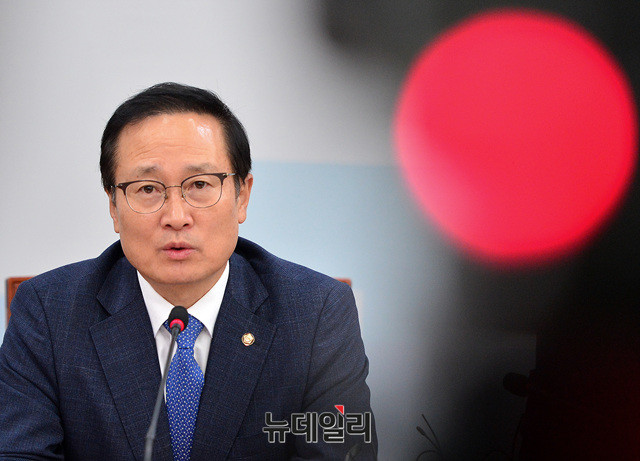 ▲ 더불어민주당 홍영표 원내대표. ⓒ뉴데일리 공준표 기자