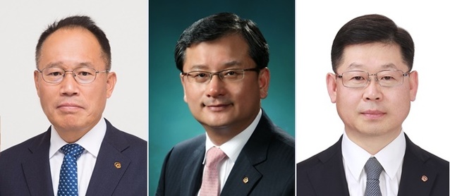 ▲ 왼쪽부터 옥경석 한화 화약·방산부문 대표이사 사장, 여승주 한화생명 각자대표 사장. 이구영 한화케미칼 사업총괄 부사장. ⓒ한화