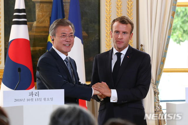 ▲ 15일 공동기자회견을 가진 한국과 프랑스 정상들ⓒ뉴시스. 무단 전재 및 재배포 금지.
