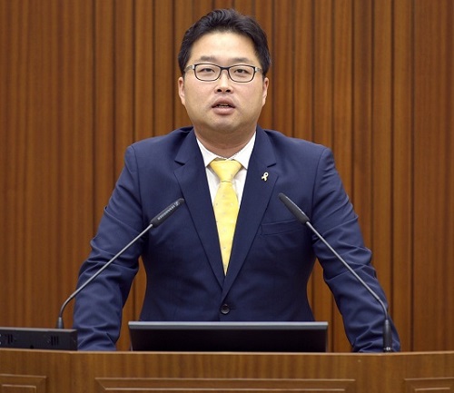 ▲ 세종시의회가 17일 본회의장에서 제52회 임시회 제1차 본회의를 연 가운데 박성수 의원이 5분 자유발언을 하고 있다.ⓒ세종시의회