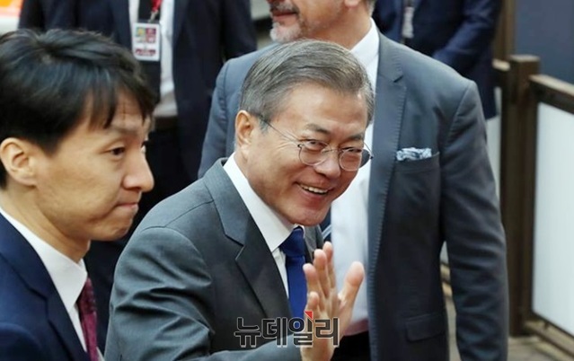 ▲ 문재인 대통령이 벨기에 브뤼셀에서 열린 ASEM 정상회의에 참석한 모습. ⓒ청와대 페이스북