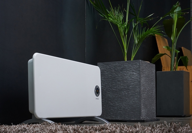 ▲ 전자랜드프라이스킹에서 선보인 2019년형 아낙 컨벡션히터. ⓒ전자랜드프라이스킹