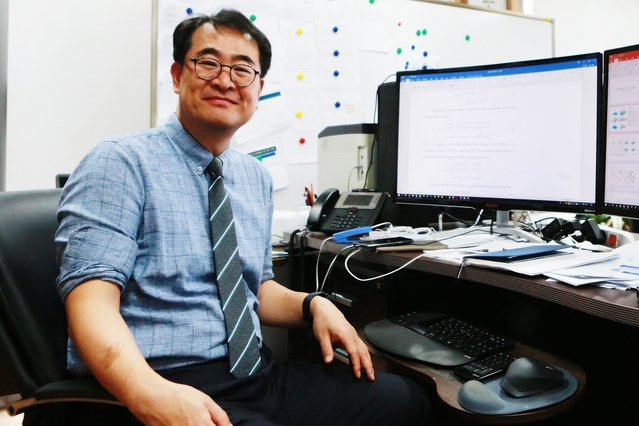 ▲ 미국 물리학회 석학 회원으로 선정된 DGIST 신물질과학전공 유천열 교수.ⓒDGIST