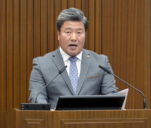 ▲ 세종시의회 차성호 산업건설위원장이 제52회 임시회 본회의에서 5분 자유발언을 하고 있다.ⓒ세종시의회