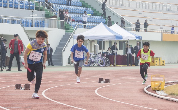 ▲ 지난해 세종학생체육대회에서 육상종목 참가 학생들이 경기하는 모습.ⓒ세종시교육청