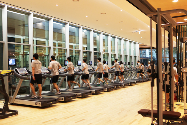▲ 사내 피트니스 센터에서는 요가, 필라테스, 스텝머슬 등 GX프로그램과 개인 PT 및 그룹 PT를 운영한다. ⓒ엔씨소프트