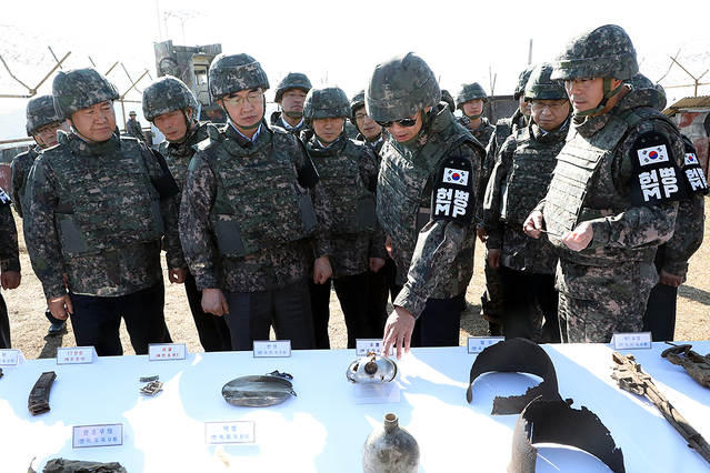 ▲ 임종석 청와대 비서실장. 그는 남북공동선언 이행추진위원장 자격으로 지난 17일 강원도 철원 화살머리고지를 방문했다. ⓒ청와대 제공