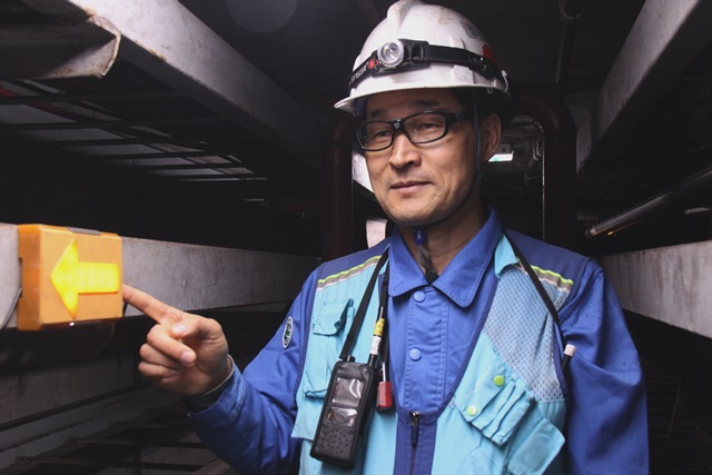 ▲ 포항제철소는 최근 용광로 내 밀폐 공간의 안전 시설물을 강화해 비상 상황발생 시 작업자가 안전하게 탈출할 수 있도록 개선했다.ⓒ포스코