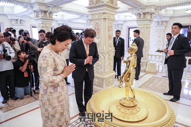 ▲ 문재인 대통령 내외가 지난 7월 인도를 방문한 모습. ⓒ청와대