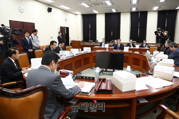 ▲ 국회 정보위원회 회의장. ⓒ뉴데일리 DB