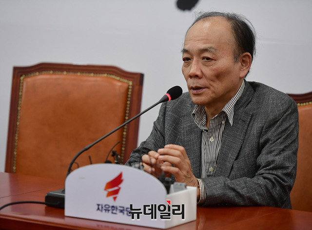 ▲ 자유한국당 비상대책위원회는 9일 당 조직강화특위 위원 전원책 변호사를 전격 해촉했다. ⓒ뉴데일리 정상윤 기자