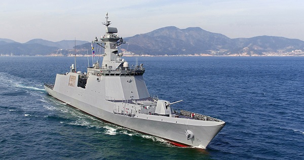 ▲ 대우조선해양이 해군으로부터 수주한 호위함과 같은 급인 대구함의 항해 모습. ⓒ대우조선