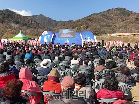 ▲ 이날 기념식에는 약 2000여 명의 시민들과 보수단체들이 참석해 행사장을 가득메웠다.ⓒ뉴데일리