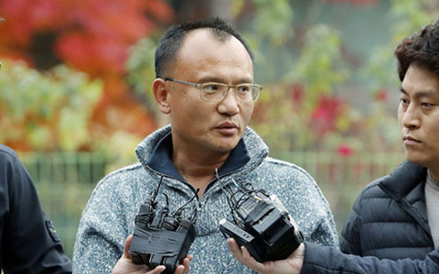 ▲ 경찰에 붙잡혀 왔을 때 양진호 한국미래기술 회장. 위디스크와 파일노리 오너다. ⓒ뉴시스. 무단전재 및 재배포 금지.