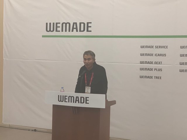 ▲ 장현국 위메이드 대표가 15일 '지스타 2018'에서 열린 기자간담회에서 신작 및 사업전략에 대해 설명하는 모습. ⓒ연찬모
