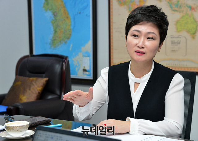 ▲ 바른미래당 이언주 의원이 19일 국회 의원회관에서 본지와 인터뷰를 하고 있다. ⓒ뉴데일리 공준표 기자