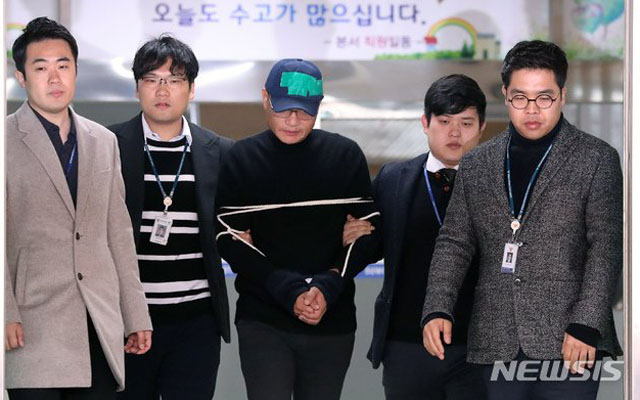 ▲ 16일 검찰에 송치되는 양진호 한국미래기술 회장. ⓒ뉴시스. 무단전재 및 재배포 금지.