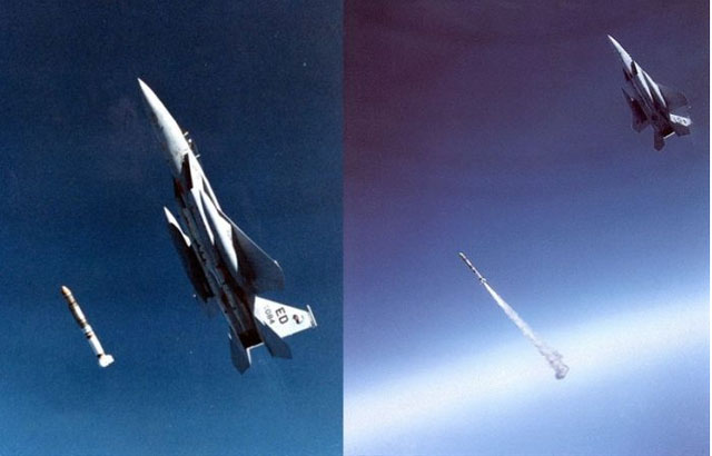 ▲ 美공군이 1985년 9월 저궤도 위성을 격파하기 위해 ASM-135를 발사하는 모습. ⓒ美공군 배포사진-美에비에이션 기크클럽 합성사진 캡쳐.