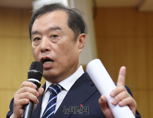 ▲ 자유한국당 김병준 비상대책위원장. ⓒ뉴데일리 공준표 기자