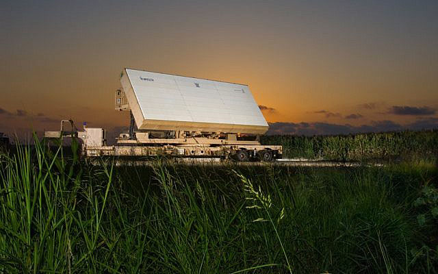 ▲ 한국군도 운용 중인 탄도탄 조기경보레이더 '그린파인 블록B'. ⓒ타임 오브 이스라엘 관련보도 캡쳐-엘타社 배포사진.